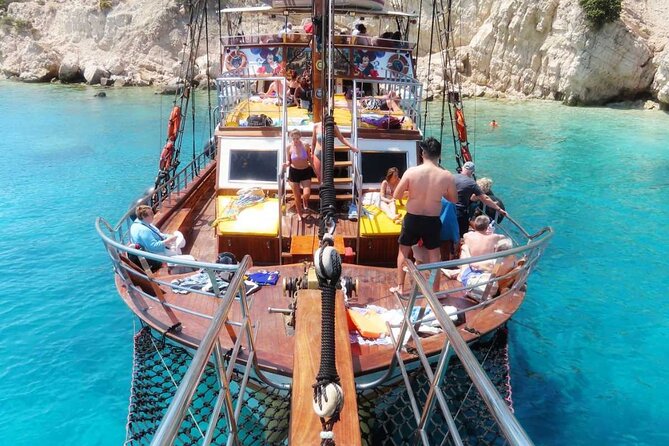 3 Island Cruise Tour in Kos Island with Personalized Audio Guide - Comfort, seating, and the packed-boat reality