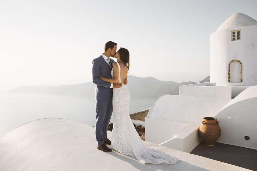 30’ Photoshoot in Oia! 30 edited photos! Effortless & Fun! - Oia Castle Segment: Separate Entrance Helps When Crowds Spike