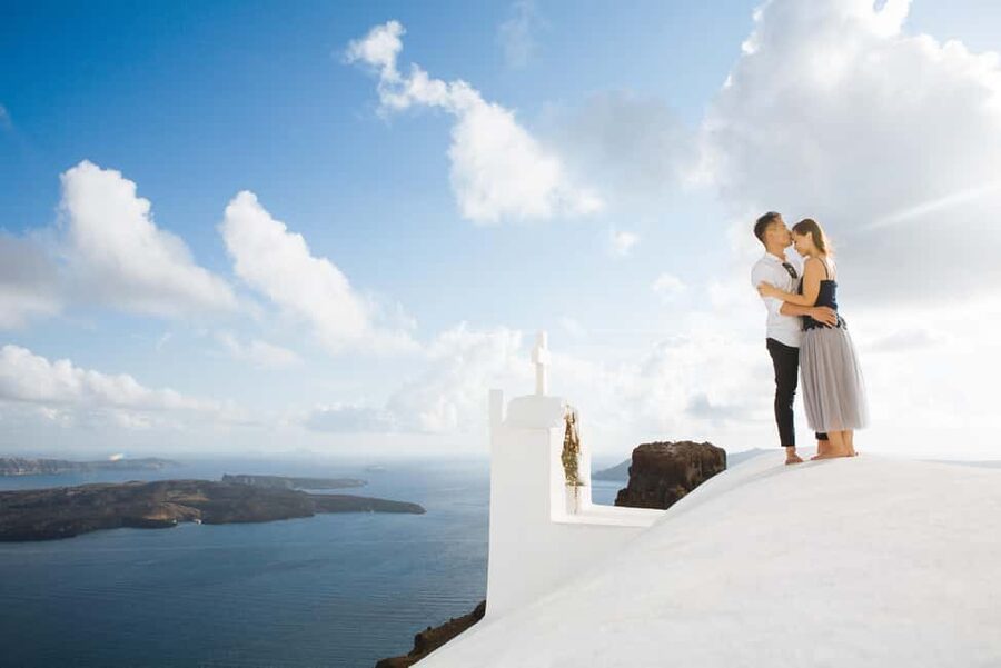 30’ Photoshoot in Oia! 30 edited photos! Effortless & Fun! - Timing Choices: 30 Minutes vs 1 Hour for Better Portraits