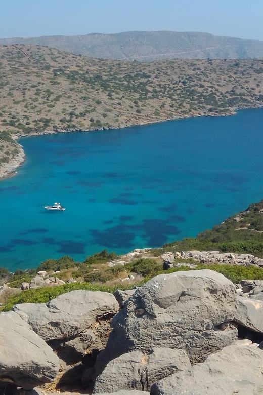 Agios Nikolaos: Fun Cruise Around Elounda Bay - Food, drinks, and the DJ factor onboard
