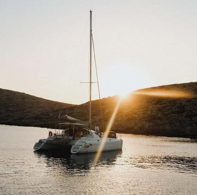 Agios Nikolaos: Spinalonga and Kolokytha Catamaran with Meal - Unlimited drinks and music: how the onboard vibe keeps things easy