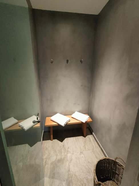 Akrotiri: Aromatherapy Couples Massage - A Zen Spa Couples Suite in Akrotiri, Set Up for Real Unwinding