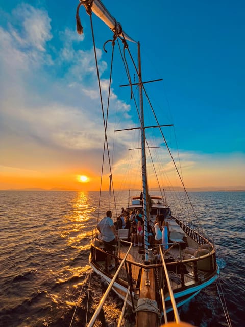 Athens: 3-Hour Sunset Cruise with Swim Stop, Snacks & Drinks - Drinks and snacks: how the onboard spread makes the cruise worth it