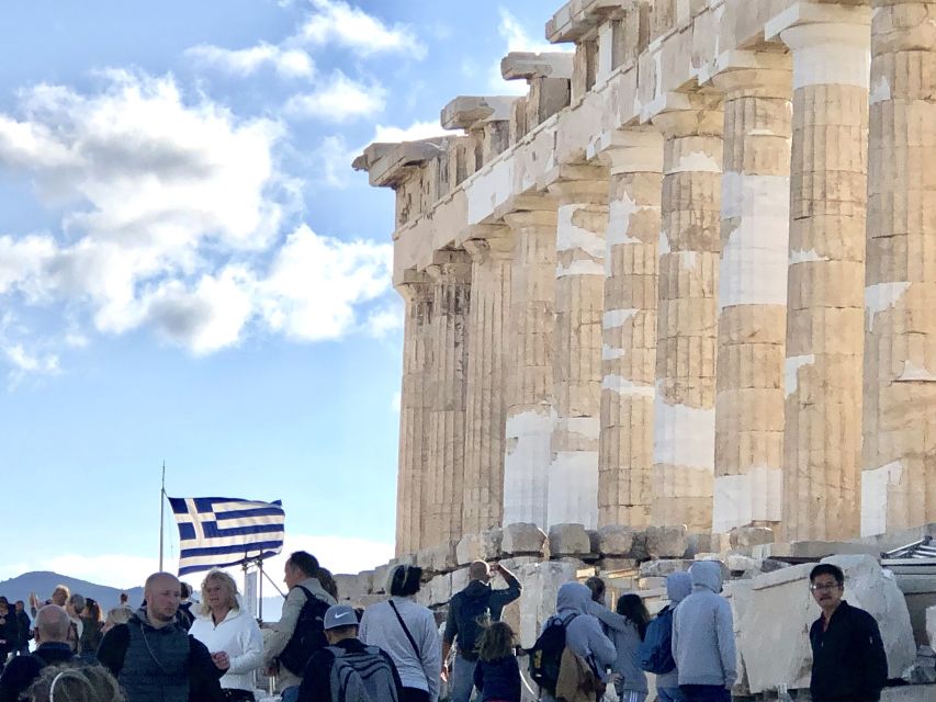 Athens:Acropolis - Historical Center Walking Tour in Spanish - Spanish guide quality, small groups, and why headphones matter