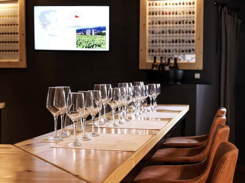 Athens: Acropolis Wine Tasting with Cheese and Olives - Should you book this tasting?