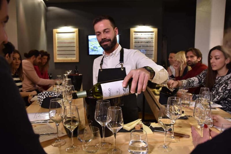 Athens: Acropolis Wine Tasting with Cheese and Olives - Group size, language, and what it feels like socially