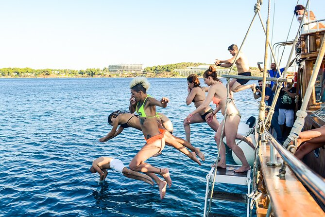 Athens: All Day Cruise to Agistri Moni Aegina with Lunch & Drinks - Aegina, the Pistachio Island: Market Snacks, Town Strolls, and Apollon Temple
