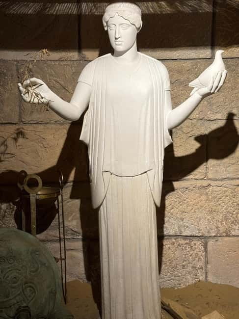 Athens: Be an Ancient Sculptor: Craft Your Greek Masterpiece - Ancient Symposium Gallery: How Ancient Sculpting Thinking Shows Up Later
