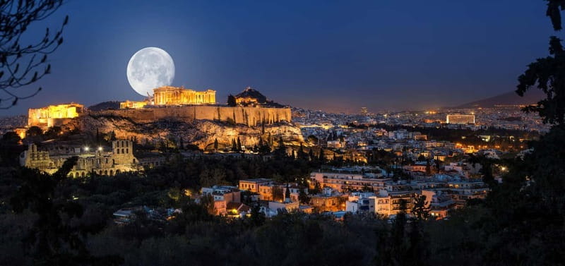 Athens: Big Bus Live-Guided Night Tour by Open-Top Bus - Finding Stop 6 by Parliament and Getting a Good Spot