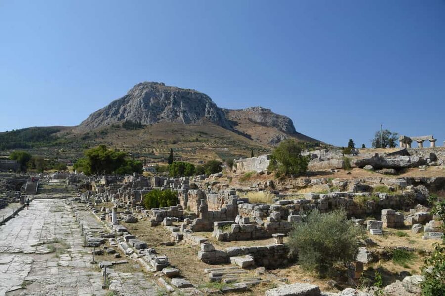 Athens: Corinth Canal, Mycenae & Nafplio Premium Guided Tour - Entering Ancient Mycenae: Cyclopean Walls and the Citadel Route