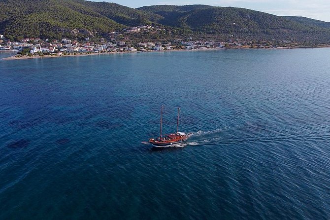 Athens Day Cruise: 3 Islands Tour in the Saronic Gulf with Lunch - Agistri stop: beaches, Megalochori streets, and using 90 minutes well