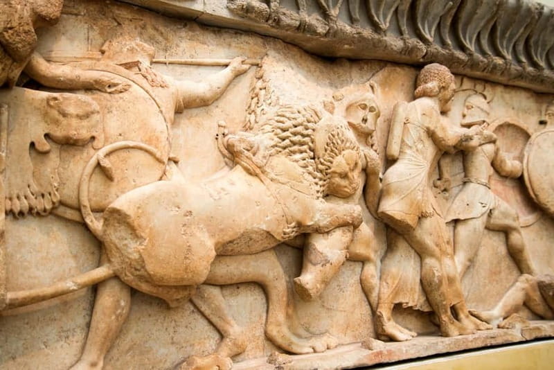 Athens: Delphi and Arachova Day Trip with Guide - Who this tour suits best