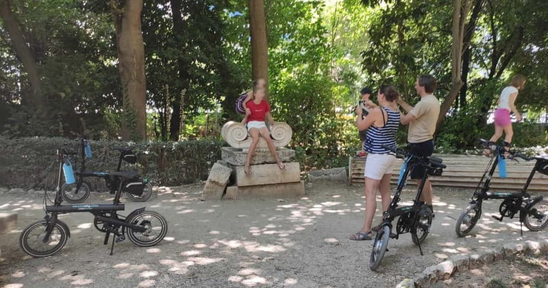 Athens: Discover the City Electric Bike Tour - Zappeion and Panathenaic Stadium: classy landmarks with real atmosphere