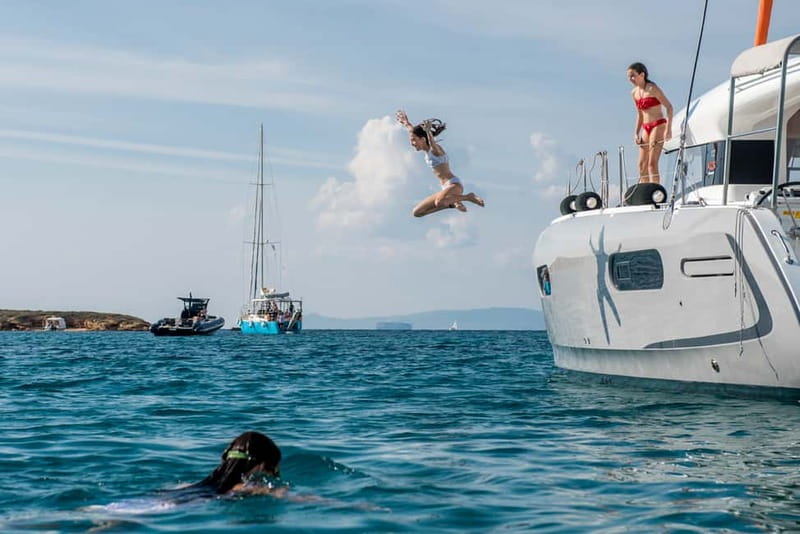 Athens: Half-Day Morning Catamaran Cruise with Meal & Drinks - Price and value for $159 in a five-hour sea day