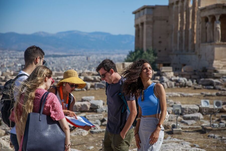 Athens: Highlights and Acropolis Guided Tour - Starting at Syntagma Metro, and why that first hour matters