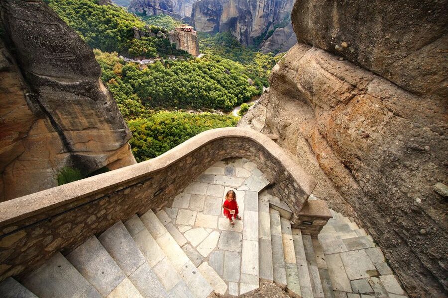 Athens: Meteora 2-Day Trip with Hotel, Sunset & Morning tour - From Athens to Kalambaka by Bus: The Flood Detour Explained