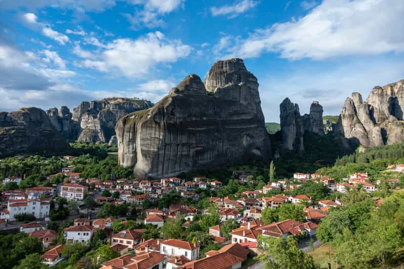 Athens: Meteora Day Trip with Central Pickup & Audio Guide - A 14-hour Meteora plan that actually works from Athens