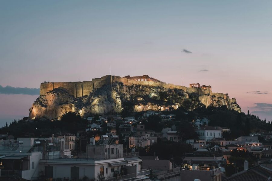 Athens: Night Walking Tour - Your guide is the real product: Spyros and Penny stand out