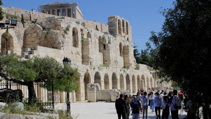 Athens: Percy Family Treasure Hunt & Tour - Meet at Hadrian’s Arch, then start walking with purpose