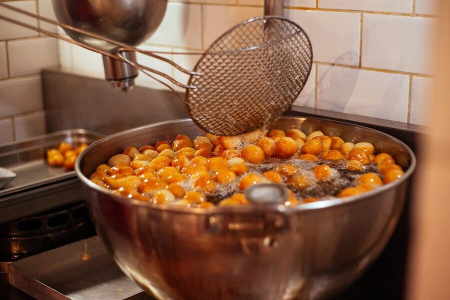 Athens: Private Food Tour – 10 Tastings With Locals - Price and value: what $116 buys you