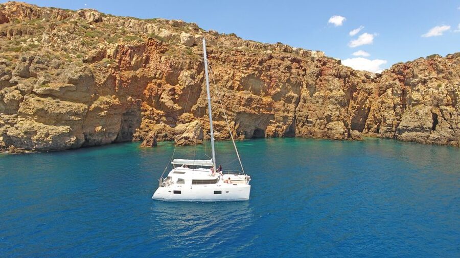 Athens: Riviera Catamaran Cruise with Meal and Drinks - Onboard BBQ, wine, and beer: why this is the highlight for so many people