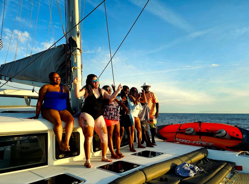 Athens: Riviera Catamaran Tour with Fresh Meal and Drinks - Timing on the water: how the 5 hour structure keeps it fun