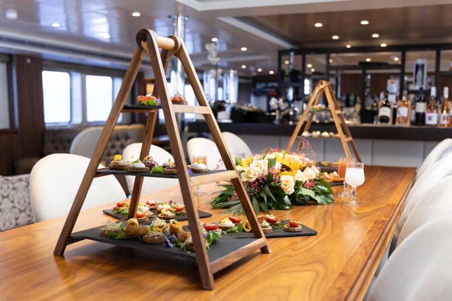 Athens: Saronic Islands Cruise with VIP Area Seating & Lunch - Who this cruise suits best