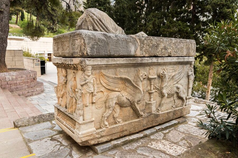 Athens: Small-Group Day Trip Tour to Delphi - Delphi Archaeological Site: your guided walk through the Oracle world