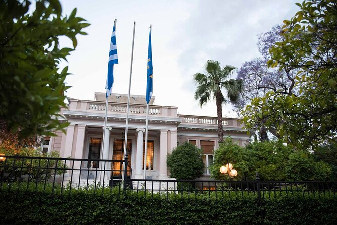 Athens Social and Political Walk - Maximos Mansion and the Presidential Palace, Where Power Is Close
