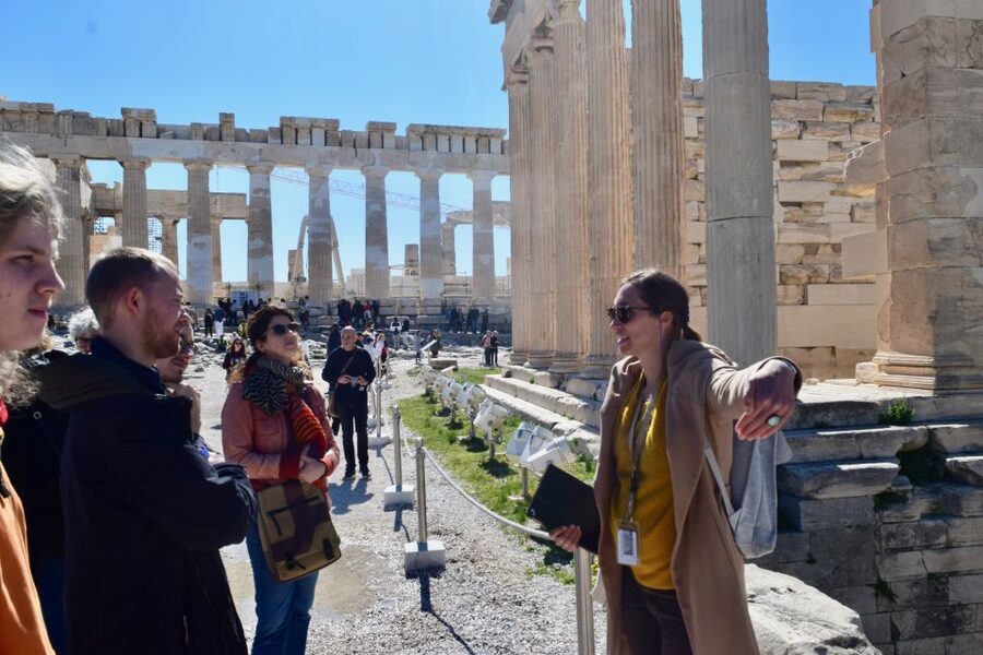 Athens: The Acropolis Guided Walking Tour in German - Price and value: is € worth it at $95 per person?