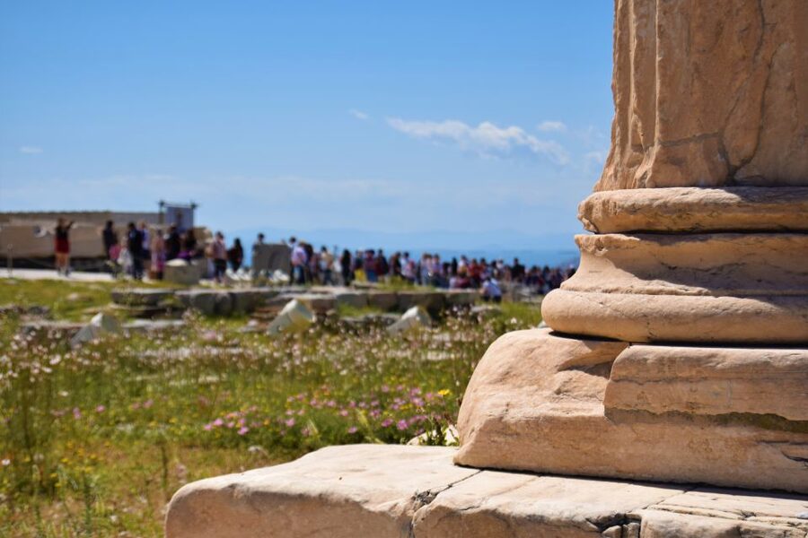 Athens: The Acropolis Guided Walking Tour in German - Erechtheion and the stories carved into corners