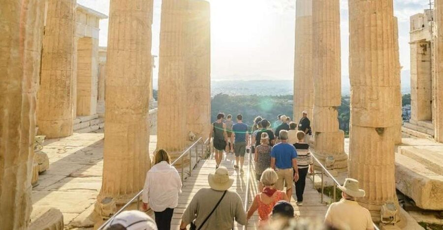 Athens: The Acropolis Walking Group Tour with a French Guide - Meeting point at Athens Walks Tour Company, and what it means for your day