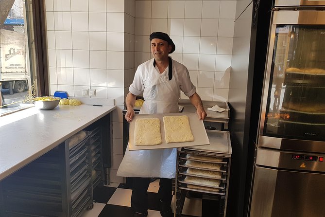 Athens: The Classic Food Tasting Tour - Goat milk ice cream: a traditional recipe with an inventive twist