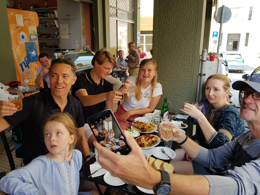 Athens: The Ultimate Food Tasting Tour - Mastiha and savory stops: how the tastings build