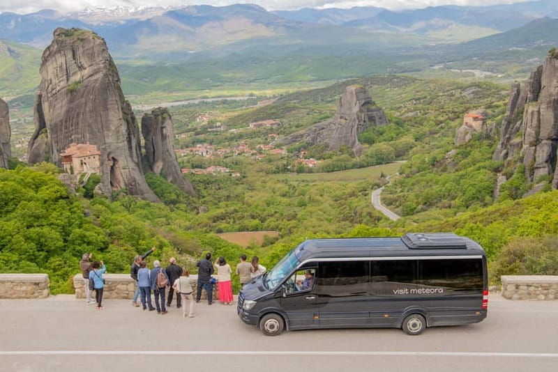 Athens to Meteora: Monasteries, Caves & Seaside Stopovers - Guides and drivers: why this tour often feels easy