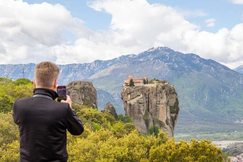 Athens to Meteora: Monasteries, Caves & Seaside Stopovers - Kastraki lunch and the value of optional menu choices
