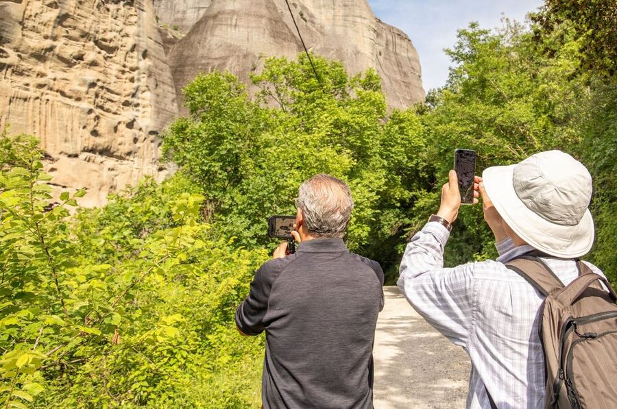 Athens to Meteora: Monasteries & Hidden Caves Bus Tour - The Ride in a Mercedes Mini Bus (and Why It Feels Easier Than You Think)