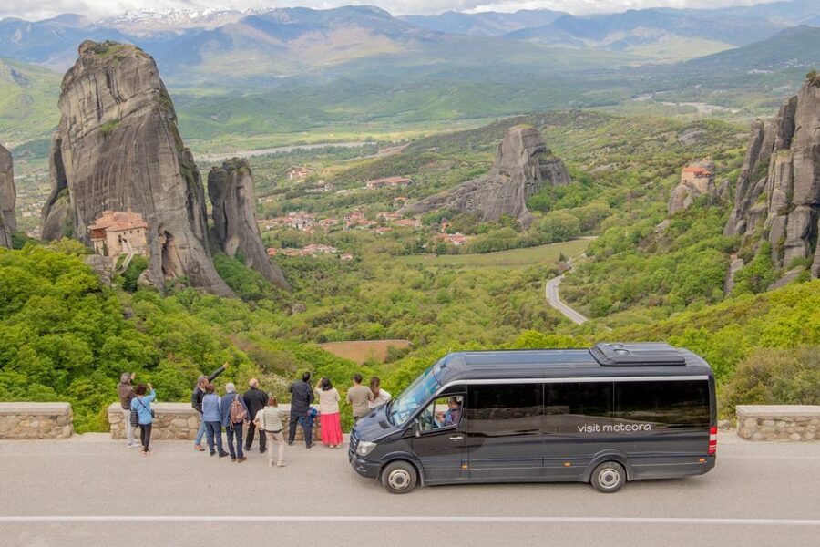 Athens to Meteora: Monasteries & Hidden Caves Bus Tour - Getting Oriented: Viewpoints That Show You the Whole Meteora Puzzle