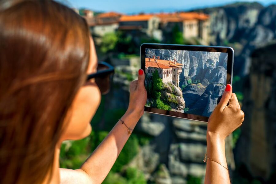 Athens to Meteora: Monasteries & Hidden Caves Bus Tour - Athens to Kalambaka: The Bus Plan That Keeps You on Track