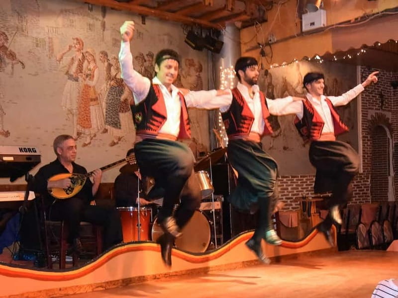 Athens: Traditional Greek Show in Plaka with Dinner - Dinner at a Traditional Taverna: Enjoy It, Know What to Expect
