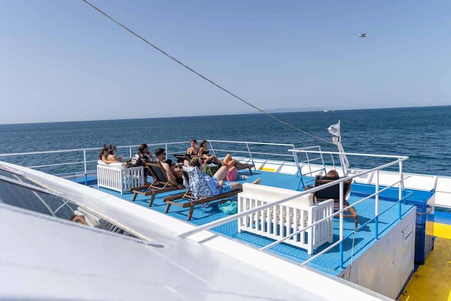 Athens: VIP Swimming Cruise to three islands - Lunch on the water in the Saronic Gulf