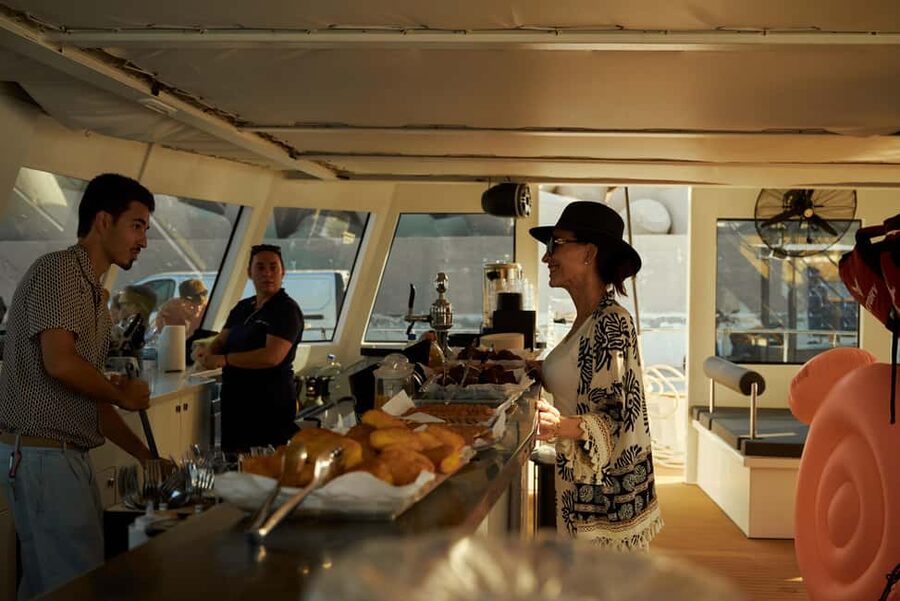 Balos & Gramvousa Catamaran Trip: Meals, Drinks & Transfer - Transfers, Boarding, and the Flow From Kissamos Port