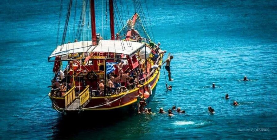 Black Rose Pirate Boat: 5-Hour Trip from Heraklion - Pirate entertainment that works for families