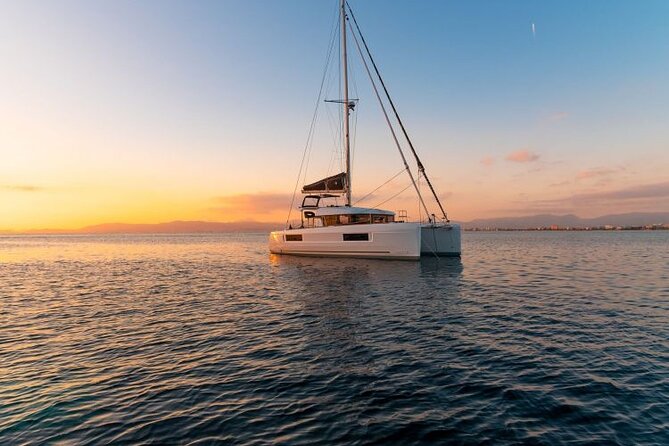 Catamaran Day & Sunset Cruises with meals Drinks and transportation - Crew and the Small-Group Factor: Captain Energy Makes a Difference