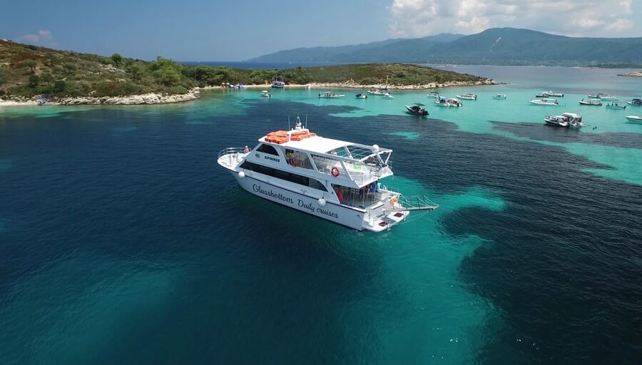 Chalkidiki: Blue Lagoon & Ammouliani Island Cruise & Lunch - The first stretch: reef viewing and that glass-bottom wow