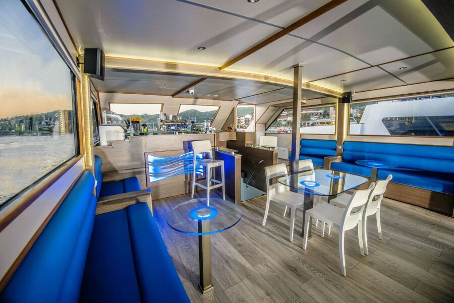 Chalkidiki: Blue Lagoon & Ammouliani Island Cruise & Lunch - Lunch on board: Greek handmade BBQ that actually feels like a meal
