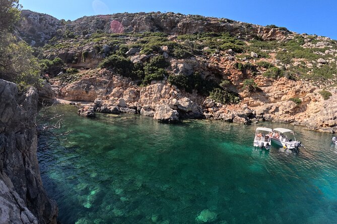Chania: Boat Rental Almyrida - Comfort on Board: Shade, Cooler, Speakers, and Little Details