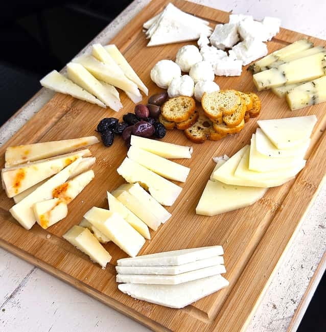 Chania: Morning Bites & Market Delights Food Tour - A morning plan built around Chania’s food stops