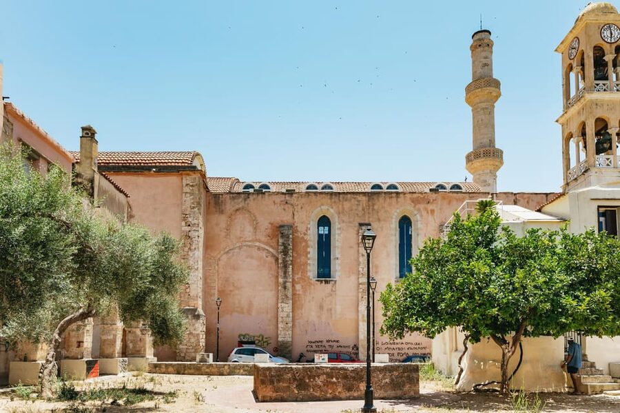 Chania: Old Town Highlights Guided Tour with Street Food - Meeting Bougatsa Chania and getting your bearings in 4 hours
