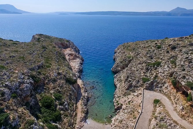 Chania: Scuba Diving for Beginners - Gear fitting: they help you pick what suits your body